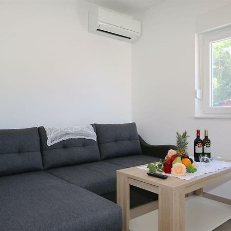 Apartments Maric-Hlapa โซลิเน ภายนอก รูปภาพ