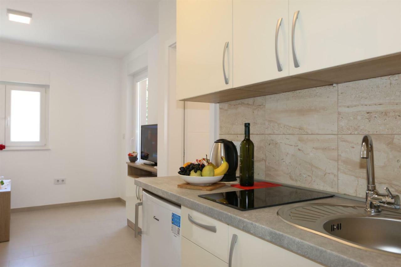 Apartments Maric-Hlapa โซลิเน ภายนอก รูปภาพ