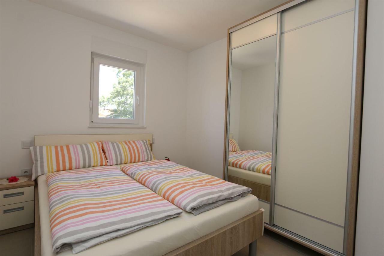 Apartments Maric-Hlapa โซลิเน ภายนอก รูปภาพ