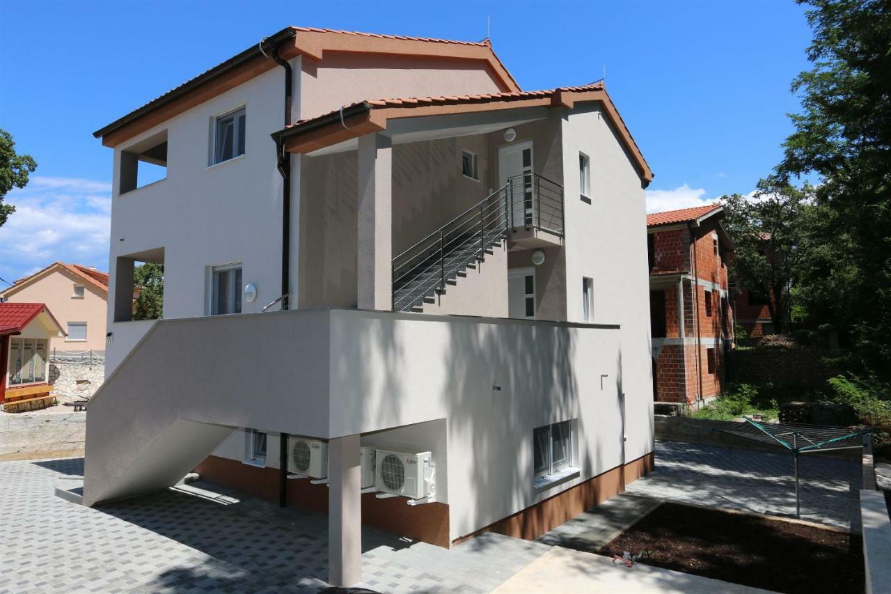 Apartments Maric-Hlapa โซลิเน ภายนอก รูปภาพ
